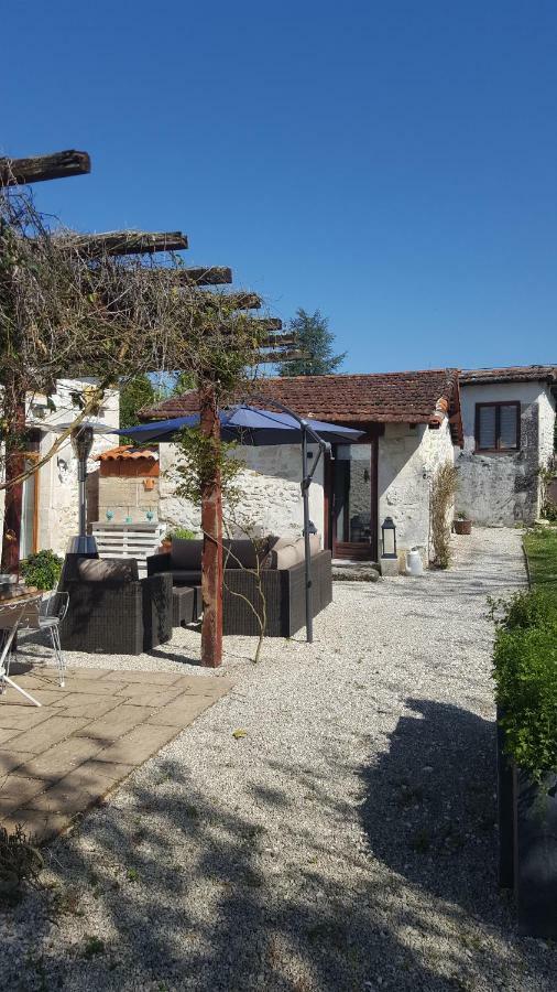Le Gite Des Chambres De La Grange Cherval Dış mekan fotoğraf